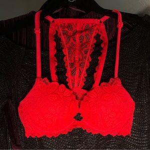 PINK Victoria’s Secret Floral Lace Racerback Push-up Bra